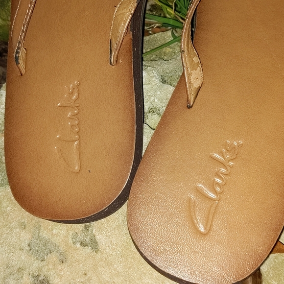 Clarks Tan Salon Spirit Flip-Flop Sandals - Picture 4 of 14